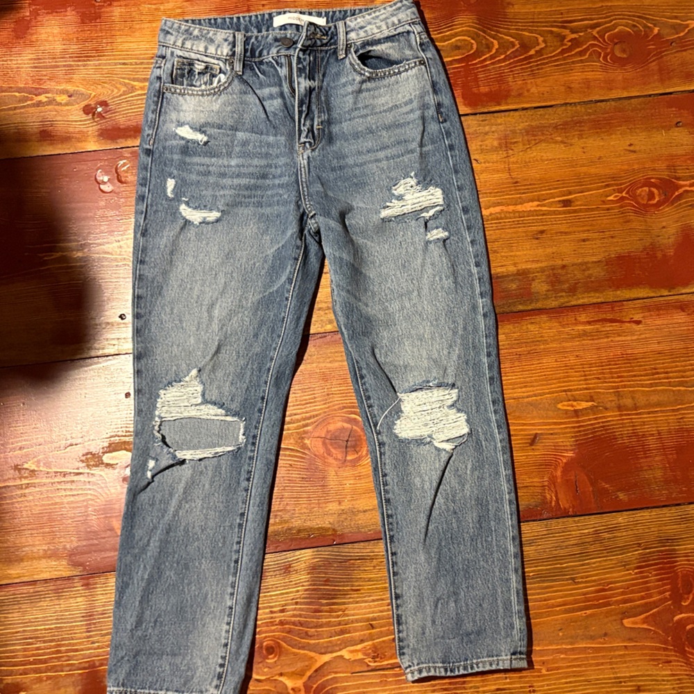 Hidden Distressed Ankle Jeans
